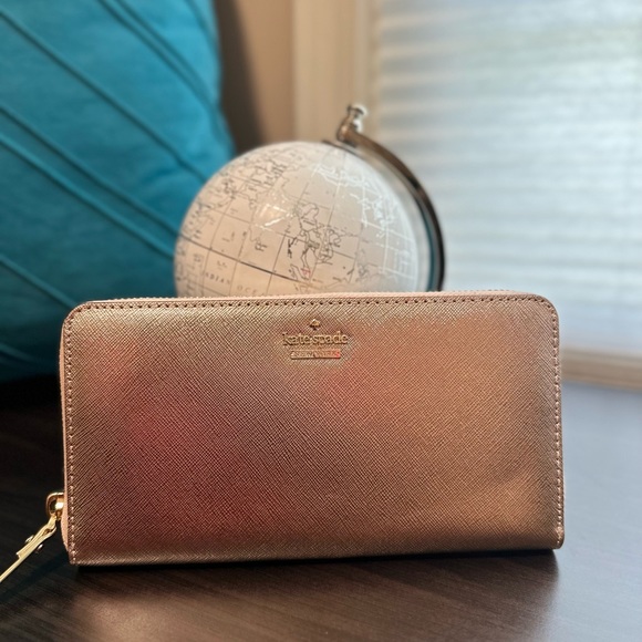 🆕 Kate Spade New York Wallet ♠️ - Picture 1 of 9